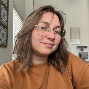 Meet your Posher, Christine